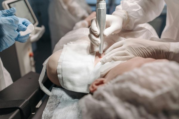 Chirurgie esthétique à Paris : trouvez le bon spécialiste pour vous